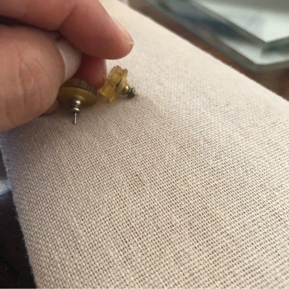 Vintage Pierced Earrings
Good condition - Picture 2 of 3